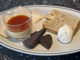 デザートの盛り合わせ