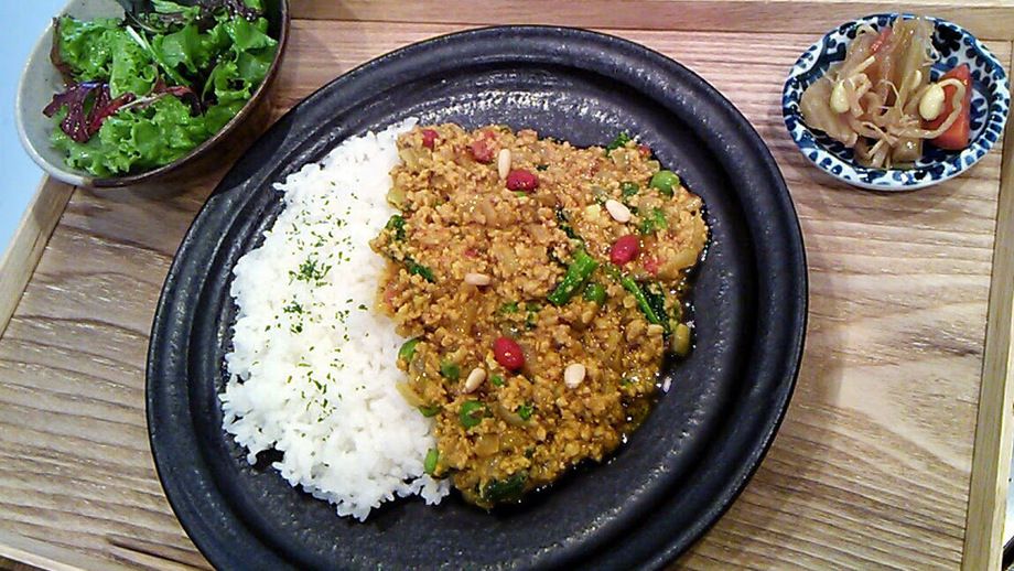 薬膳カレープレート　※月替わり（1250円(税抜)）