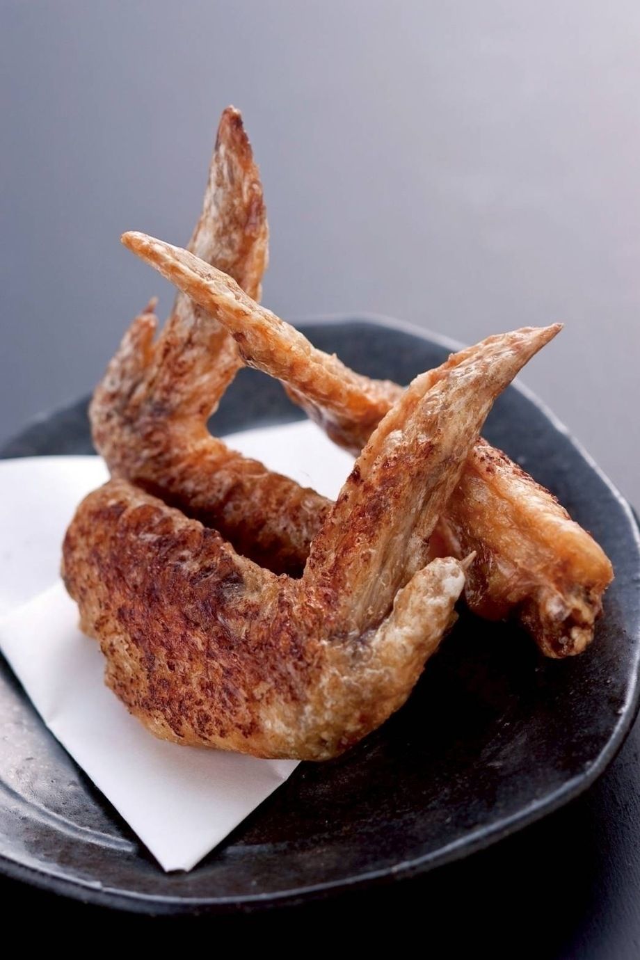 秘伝のスパイス手羽先唐揚げ3本