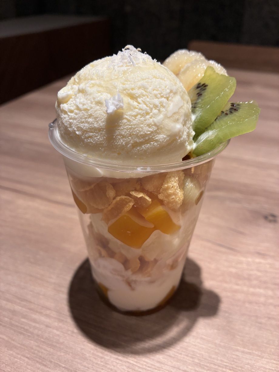 フルーツパフェ