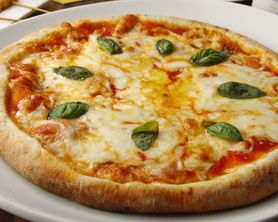 シェフの気まぐれ カプリチョーザピザ