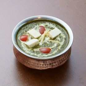 サグパニエルカレー（Sag Paneer Curry）