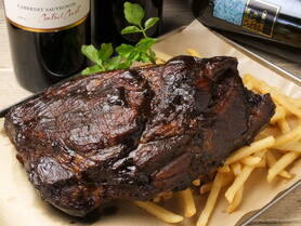 特製で特大 焼きスペアリブ