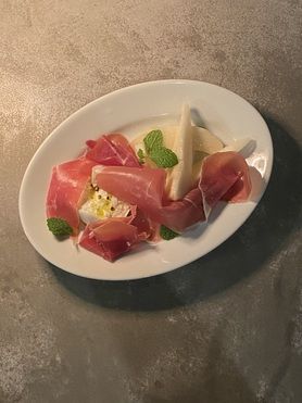 ⭐︎【旬メニュー】新潟の洋梨ル.レクチェとブッラータ、生ハム　
