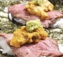 熟成牛肉ロースト雲丹海苔巻き(1かん)
