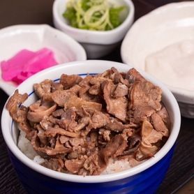 牛タン塩焼き丼とろろごはんセット