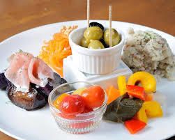 お任せ前菜盛り合わせ（1780円）