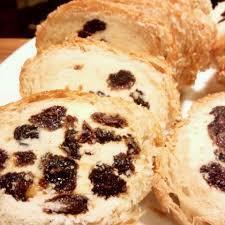 レーズンバターバゲット（580円）