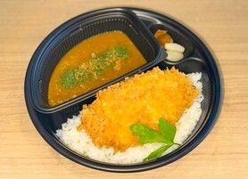 ロースかつカレー弁当