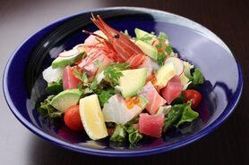 海鮮ぶつ切りとアボガドのサラダ 