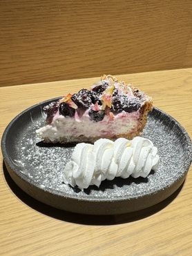 新登場！レアチーズブルーベリーパイ🥧🫐