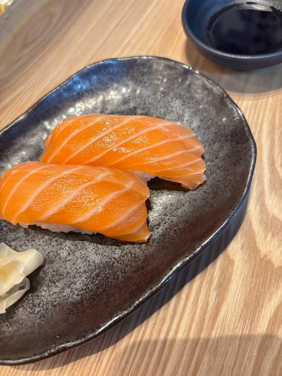 サーモン握り2貫