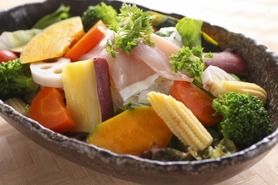 生ハムと蒸し野菜のサラダ 