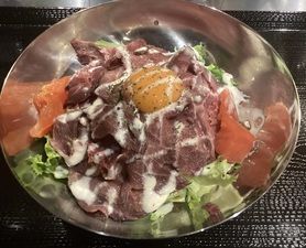 【新規ランチメニュー】ローストビーフ丼‼️