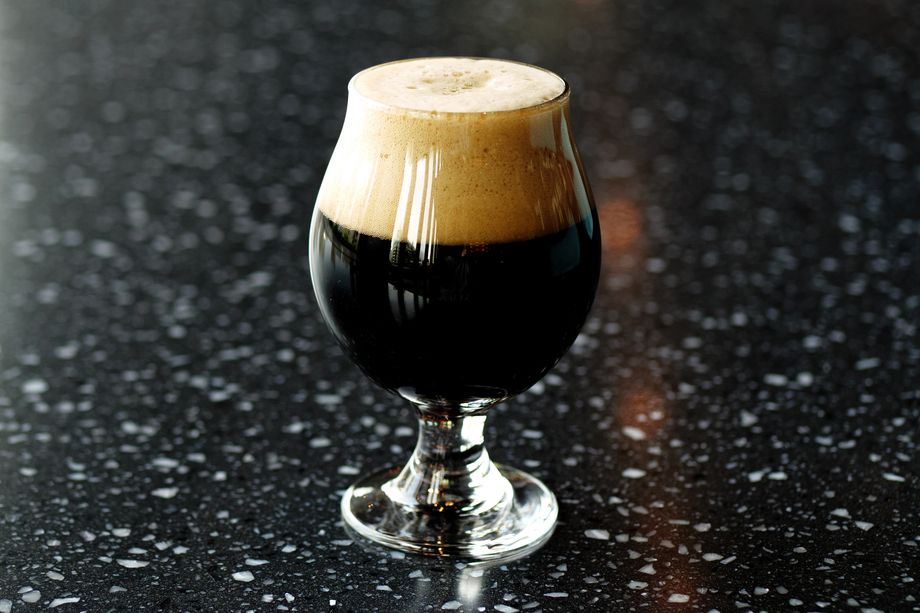 MOON STOUT🌙（ムーン・スタウト）(350mL)