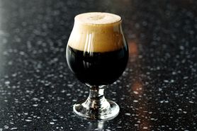 MOON STOUT🌙（ムーン・スタウト）(350mL)