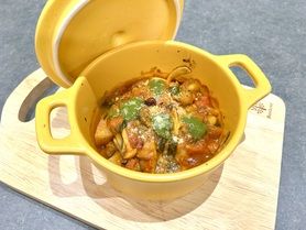 チキンのトマト煮込み