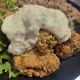 若鶏の唐揚げプレート～タルタルソースがけ～