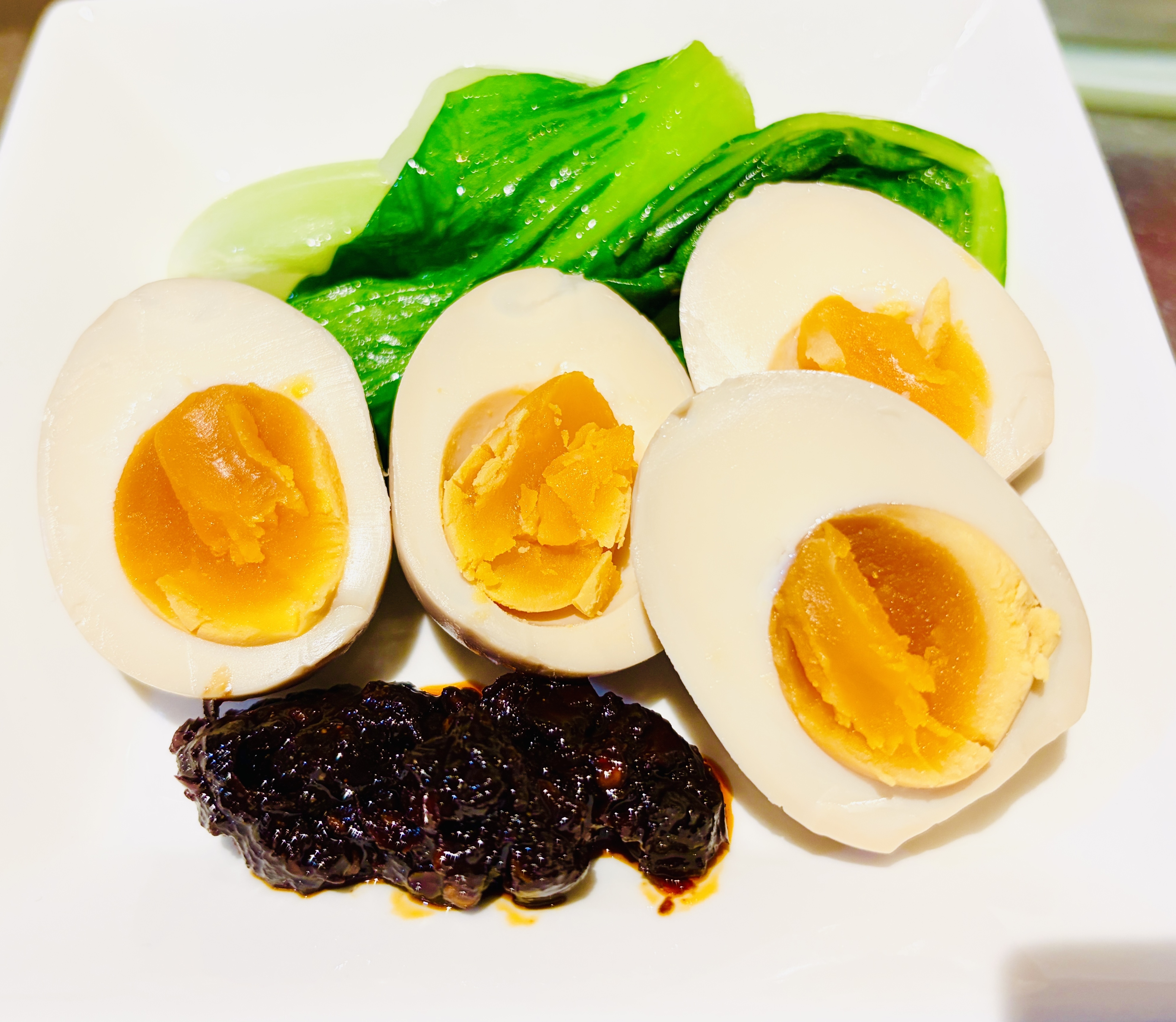 🥚煮卵・自家製食べるラー油添え