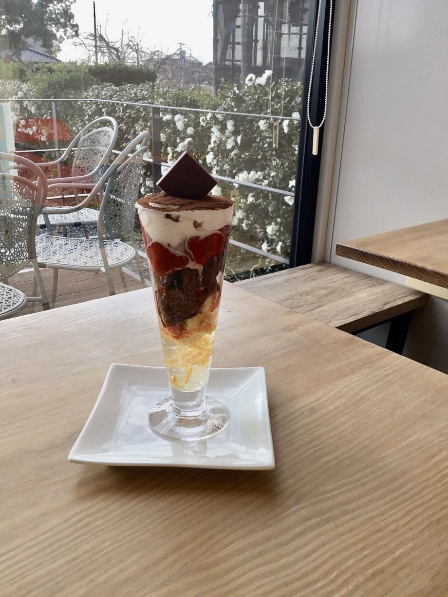 バレンタインティラミスパフェ　