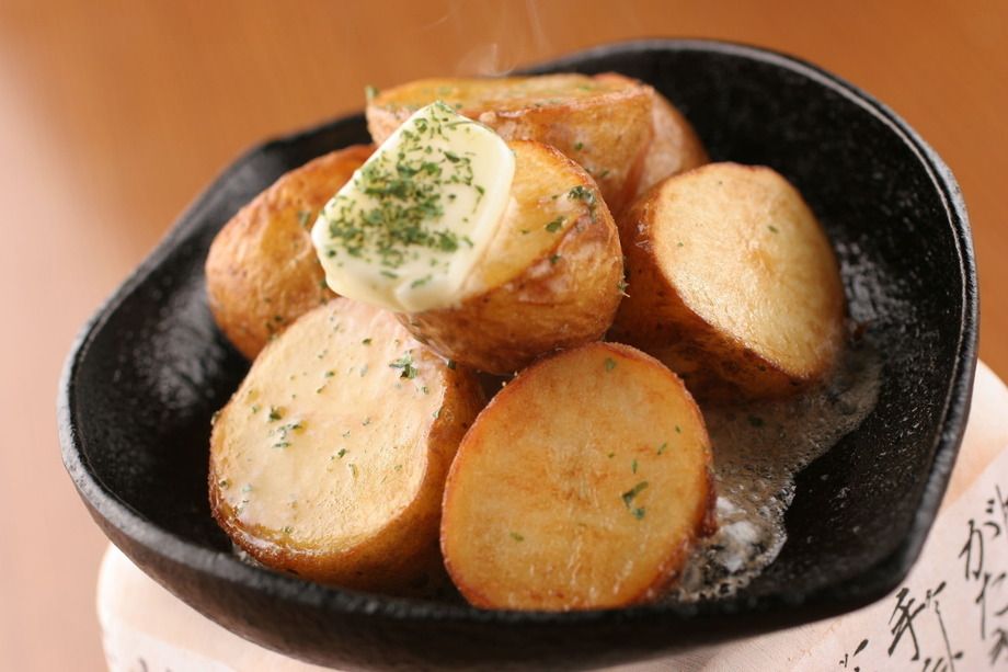 揚げじゃがバター焼 