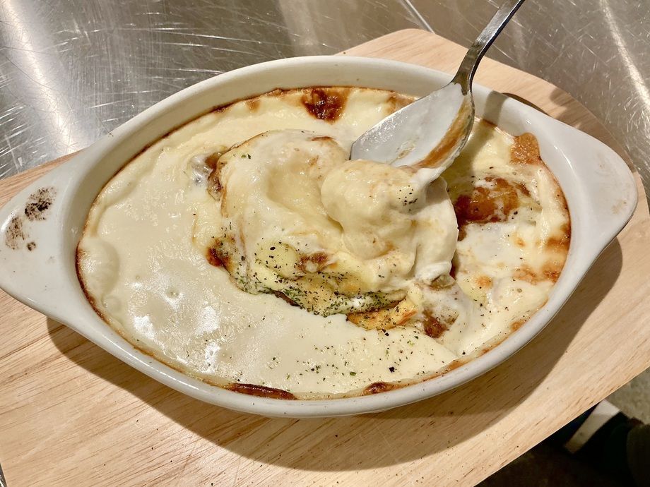 カマンベールを食べるカレードリア(単品)