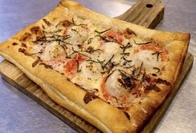 梅田店限定パイピザ　もち明太チーズピザ