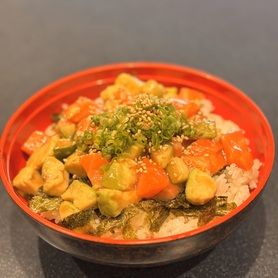 絶品！ポキ丼(サーモン)