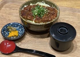 ソースかつ丼(お味噌汁付き)