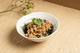 o-6【絶品！焼鳥おみ乃　本家特製そぼろ丼】ミニ