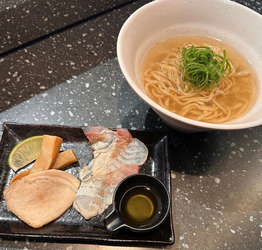 あご出汁塩ラーメン