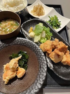 博多明太子天ぷらと鶏のから揚げ定食