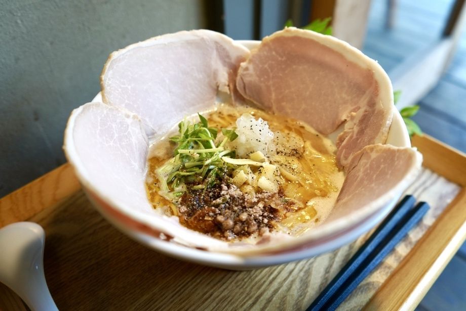 チャーシュー豚骨イタリアンビストロ麺