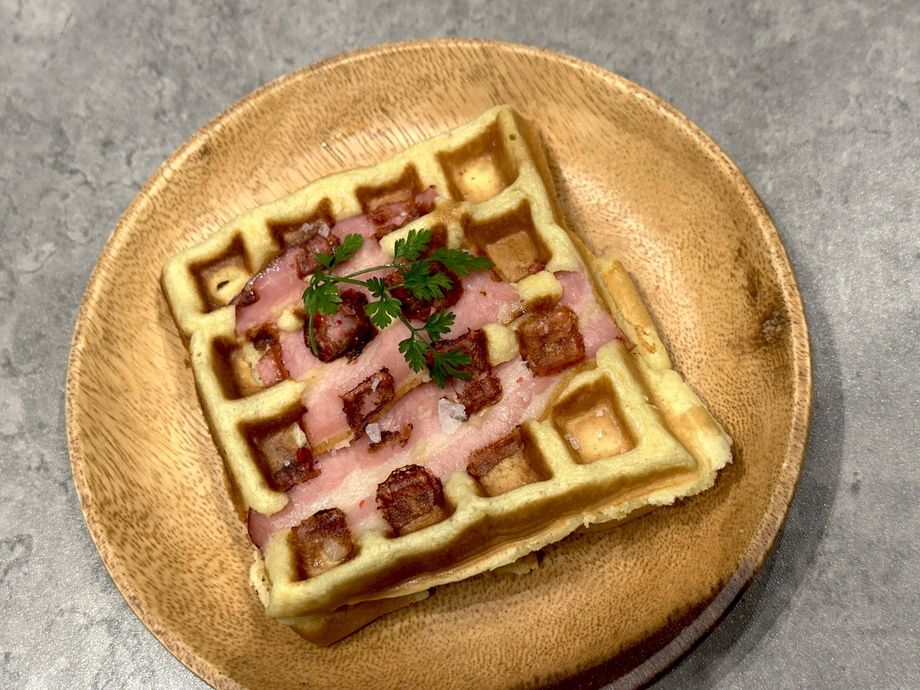 モーニング:ベーコンワッフル