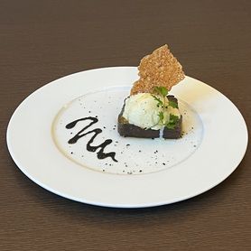 濃厚とろける「黒ごま」バスクチーズケーキ