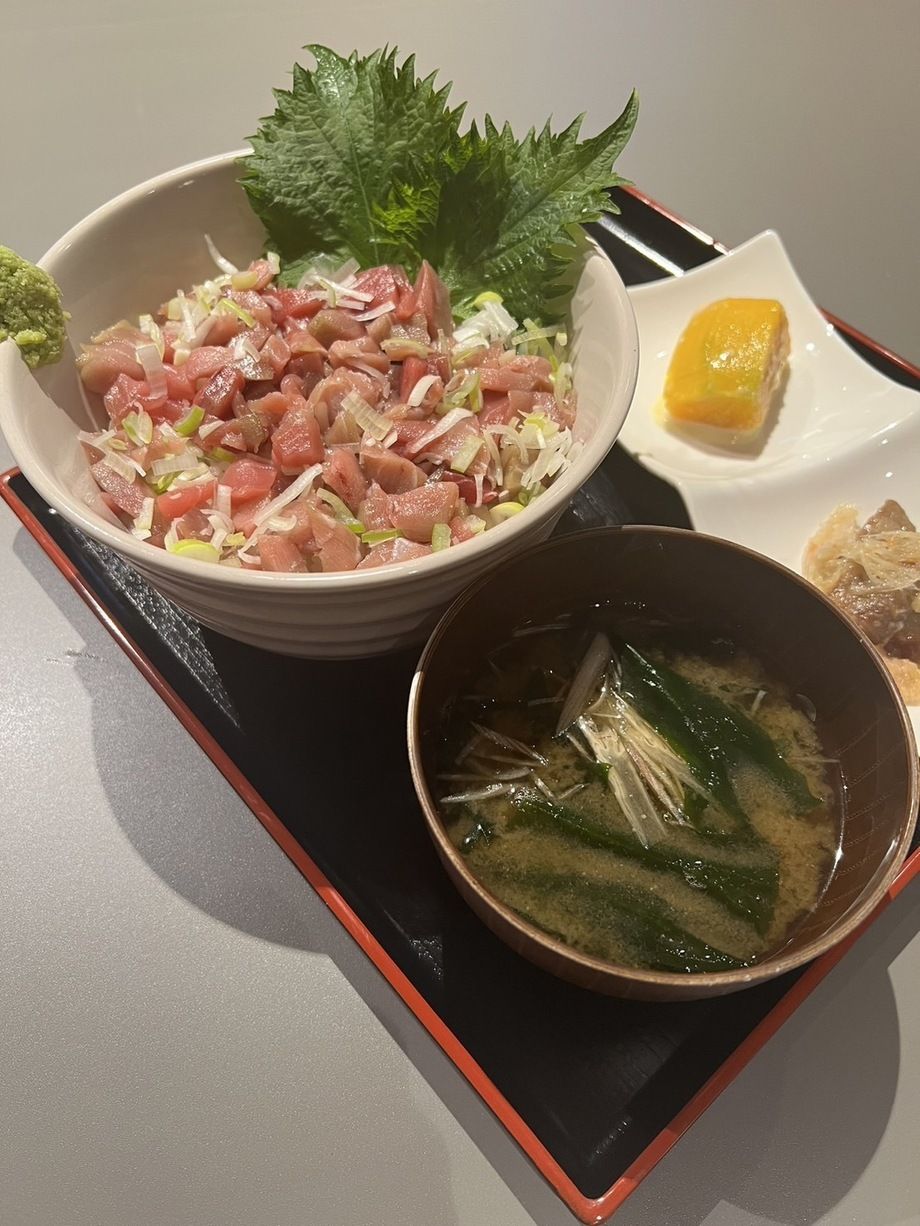 豊洲直送ねぎとろ丼定食