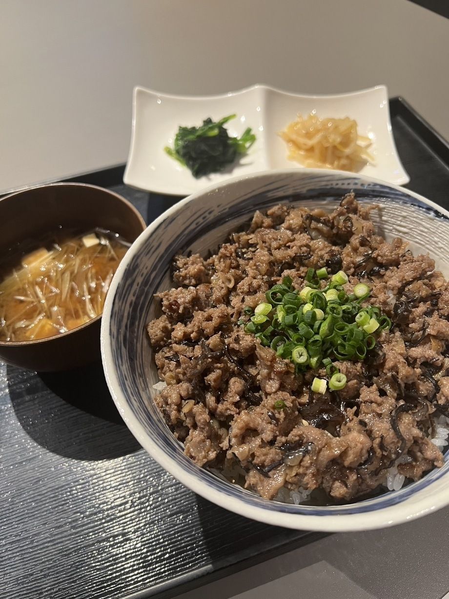 牛挽き炒め飯定食【beef fried rice 】