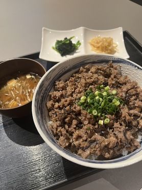 牛挽き炒め飯定食【beef fried rice 】