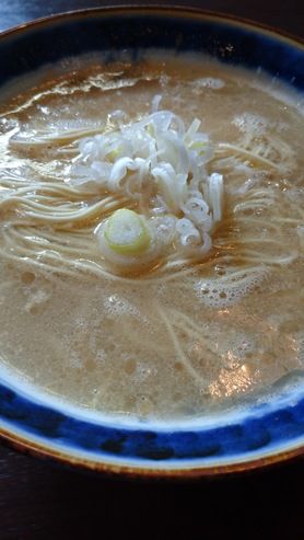 〆のかけ豚骨ラーメン