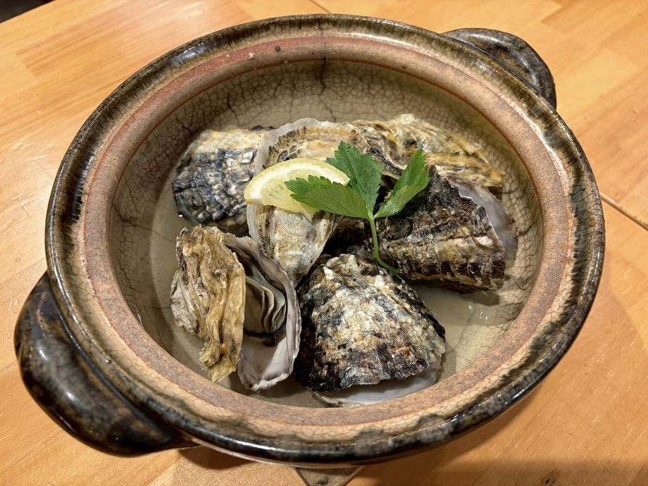 ・期間限定！牡蠣の土鍋酒蒸し