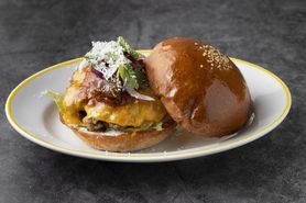 ラムチーズバーガーLamb Cheese Burger