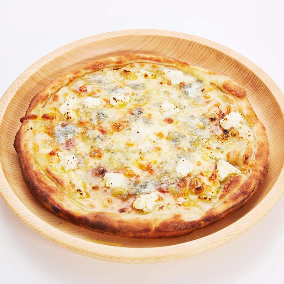 4種チーズのピザ