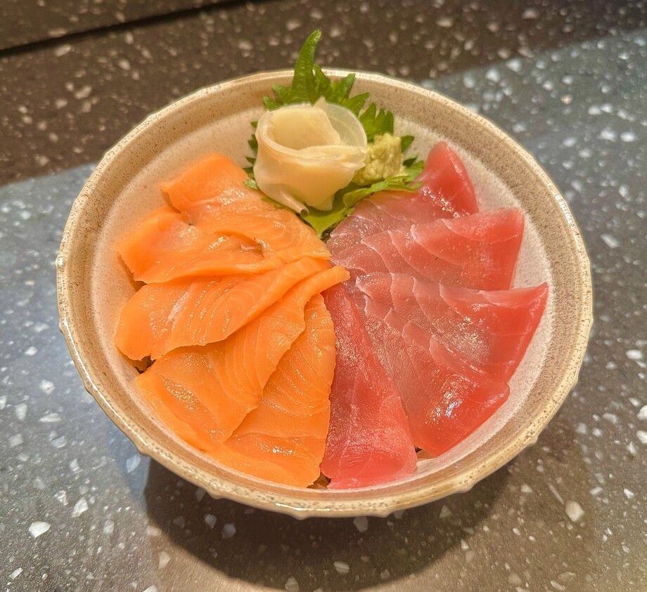 まぐろサーモン丼