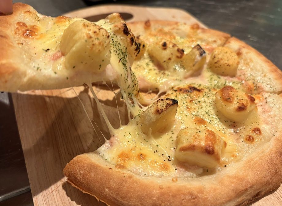 明太子ともちもちニョッキのピザ