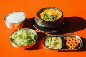 体が喜ぶ　海鮮スンドゥブ定食