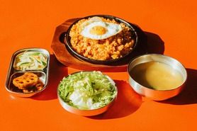 韓国式キムチポックンバ定食