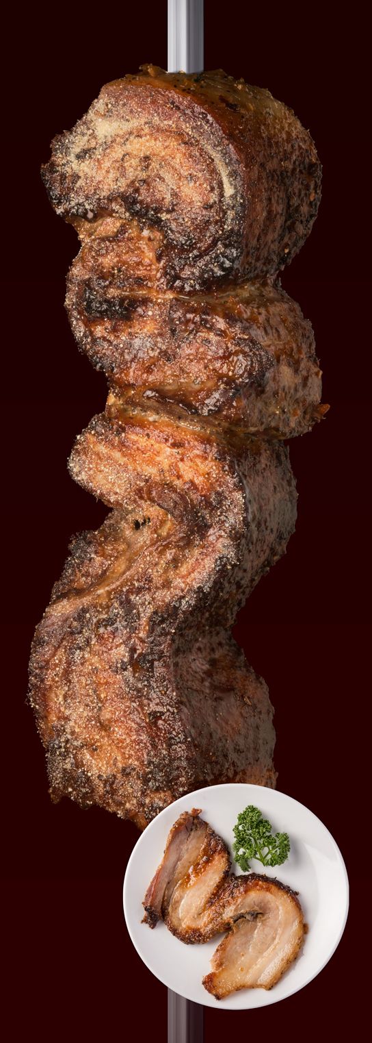 『ポルコ』ガーリックソースに寝かせた豚のバラ肉をカリカリになるまで焼き上げます。