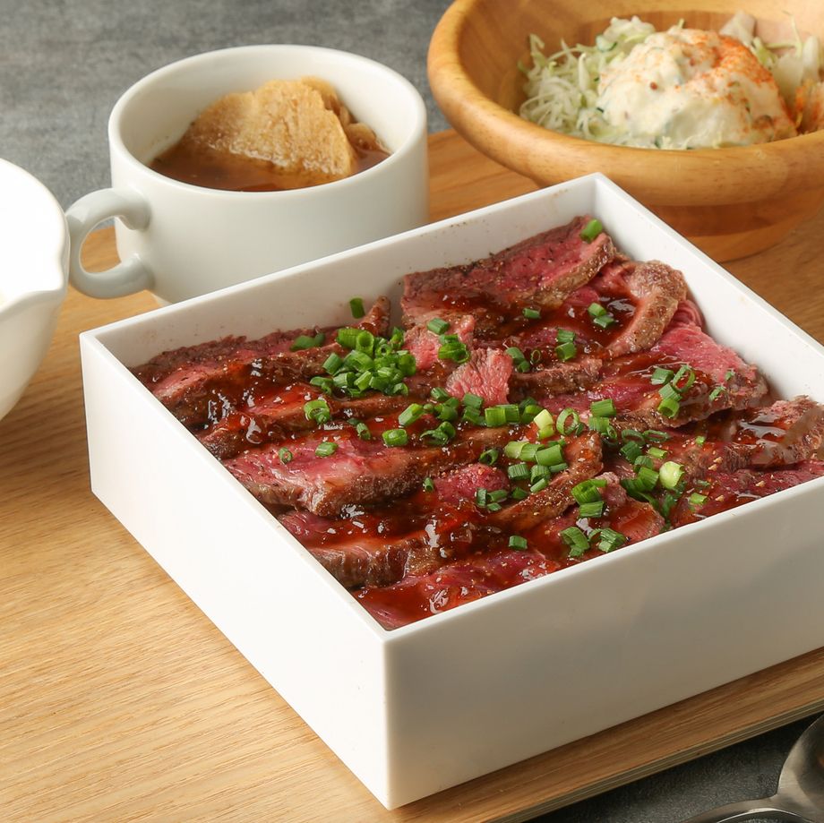 和牛ステーキ 肉まぶし御前 とろろ添え