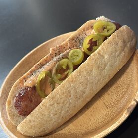 【新メニュー！！】全粒粉パンのハラペーニョホットドッグ
