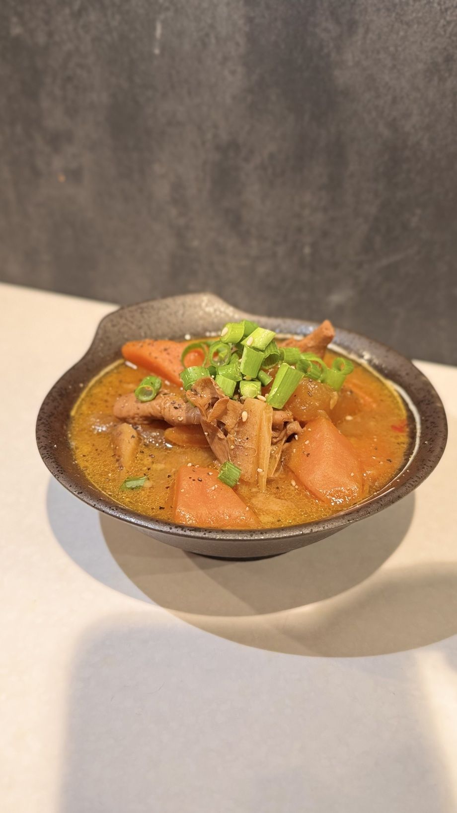 じっくり煮込んだ味噌もつ煮